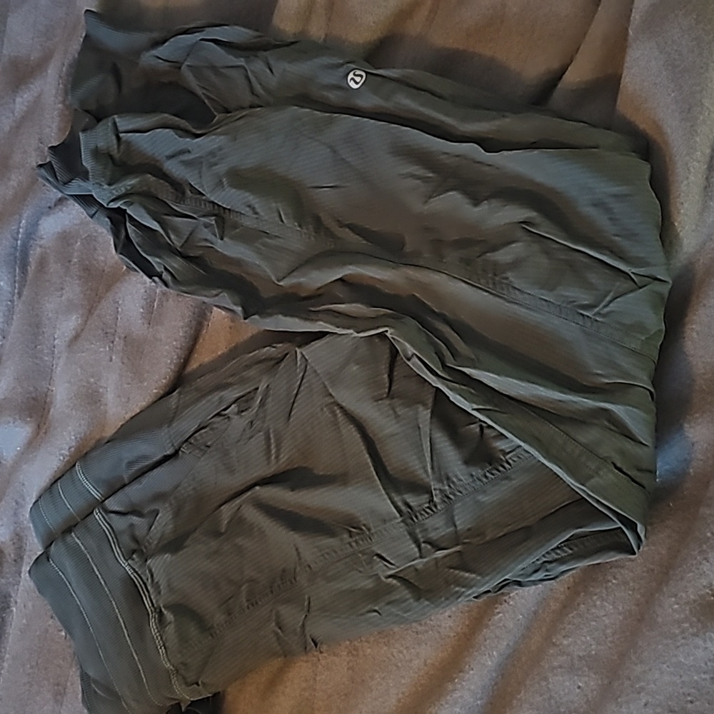 lululemon pants with elastic at the leg. Size 0